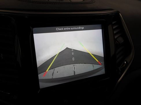 Used 2020 Jeep Cherokee Limited AWD/4WD image 22