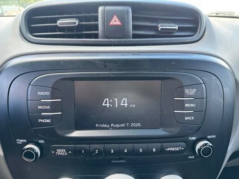 Used 2018 Kia Soul FWD image 17