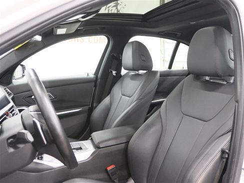 Used 2019 BMW 330i xDrive Sedan w/ Convenience Package AWD/4WD image 13