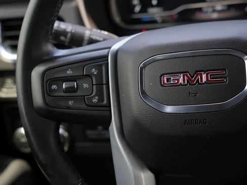 Used 2023 GMC Yukon SLT w/ SLT Premium Package RWD image 10