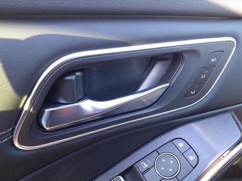 New 2025 Nissan Rogue Platinum w/ Tech Package image 18