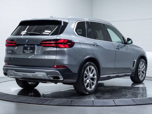Used 2024 BMW X5 xDrive50e w/ Premium Package AWD/4WD image 10