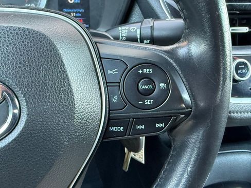 Used 2021 Toyota Corolla SE FWD image 30