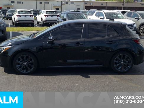 Used 2025 Toyota Corolla XSE FWD image 11