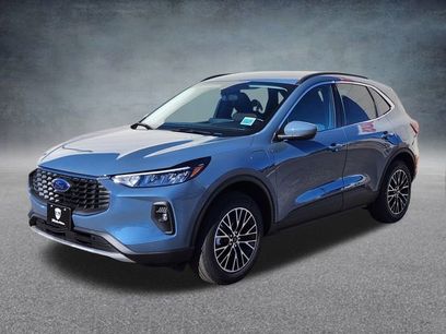 New 2026 Ford Escape SE w/ Class II Trailer Tow Package