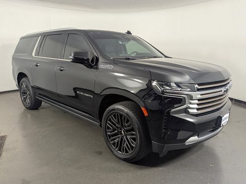 Used 2021 Chevrolet Suburban High Country image 2