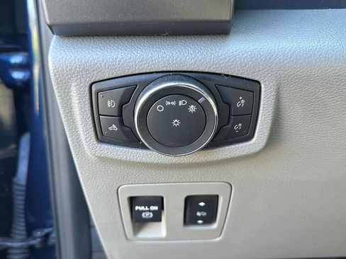 Used 2020 Ford F150 XLT w/ Equipment Group 302A Luxury AWD/4WD image 11