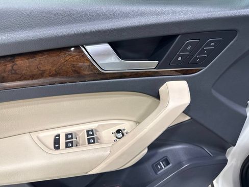 Used 2020 Audi Q5 2.0T Premium AWD/4WD image 29