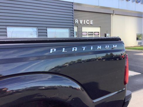 Used 2015 Ford F250 Platinum AWD/4WD image 5