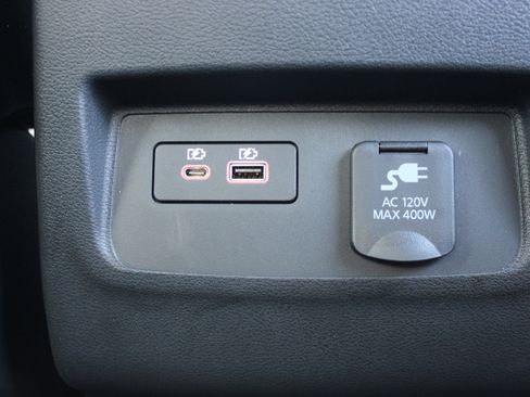 Used 2025 Nissan Frontier PRO-4X w/ Pro Premium Package image 12