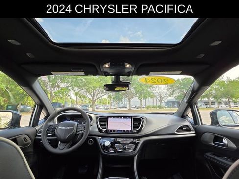 Used 2024 Chrysler Pacifica Limited w/ S Appearance Package image 22