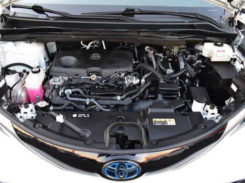 Used 2022 Toyota Sienna Platinum image 12