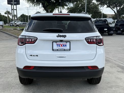 New 2026 Jeep Compass Latitude AWD/4WD image 6