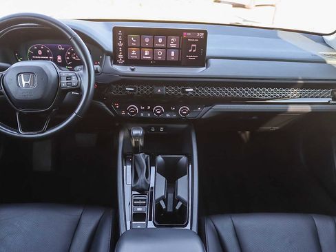 Used 2024 Honda Accord EX-L image 11