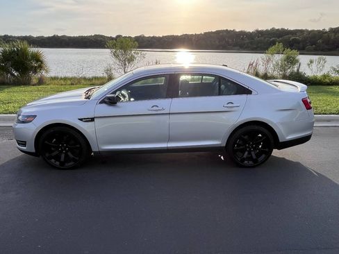 Used 2019 Ford Taurus SHO AWD/4WD image 4