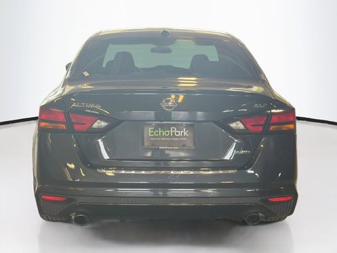Used 2022 Nissan Altima 2.5 SV w/ SV Premium Package AWD/4WD image 7