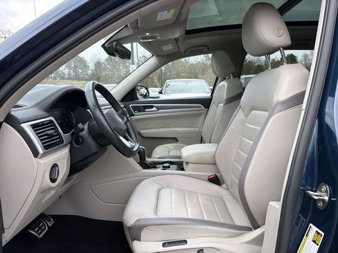 Used 2021 Volkswagen Atlas SEL Premium image 8