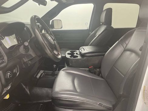 Used 2022 RAM 2500 Tradesman w/ Chrome Appearance Group AWD/4WD image 17