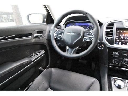 Used 2023 Chrysler 300 Touring w/ Sport Appearance Package RWD image 8