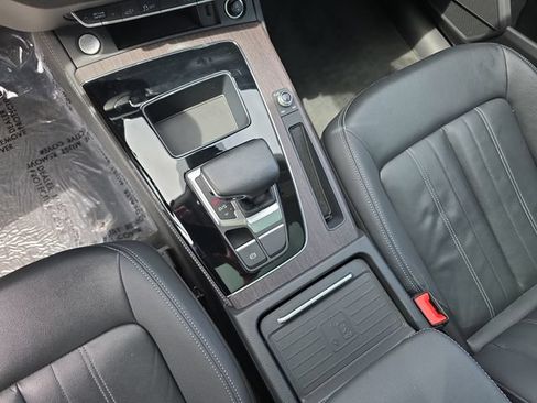Used 2021 Audi Q5 e Premium Plus w/ Premium Plus Package AWD/4WD image 28