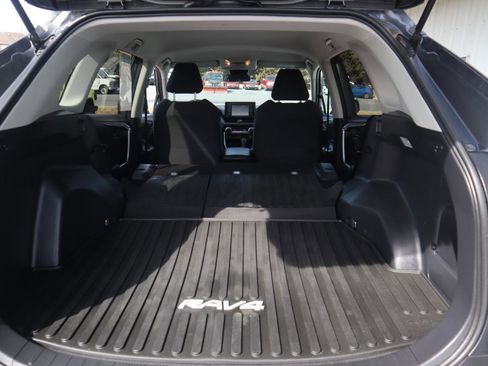 Used 2019 Toyota RAV4 LE w/ All Weather Liner Package image 43