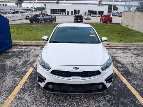 Used 2019 Kia Forte LXS FWD image 5