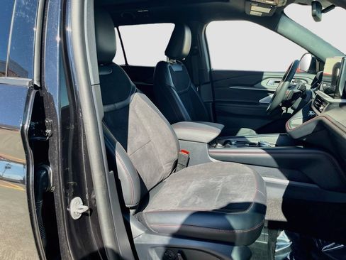 Used 2026 Ford Explorer ST w/ Sun And Sound Package AWD/4WD image 31