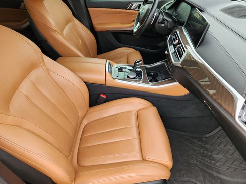 Used 2022 BMW X5 xDrive40i w/ Luxury Seating Package image 17