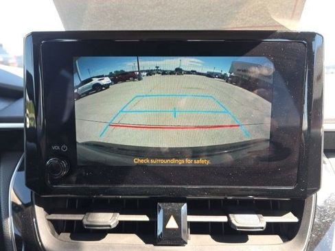 Used 2023 Toyota Corolla LE FWD image 20