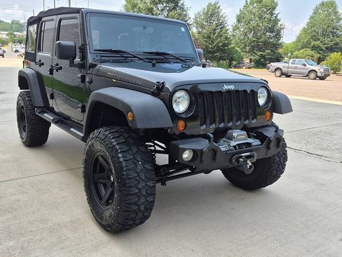 Used 2009 Jeep Wrangler Unlimited Rubicon w/ Trailer Tow Group AWD/4WD image 6