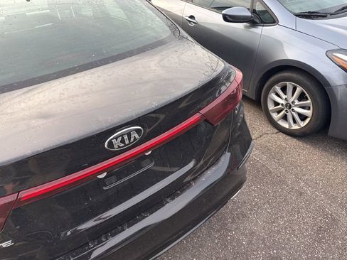 Used 2021 Kia Forte LXS image 5