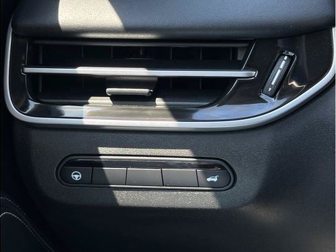 Used 2025 INFINITI QX60 Luxe FWD image 21