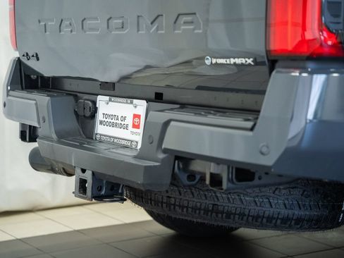 Used 2025 Toyota Tacoma TRD Off-Road w/ TRD Off Road Upgrade Package AWD/4WD image 9
