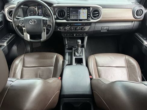 Used 2020 Toyota Tacoma Limited AWD/4WD image 13