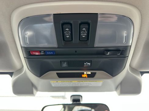 Used 2023 Subaru Crosstrek 2.5i Limited w/ Moonroof Package image 30