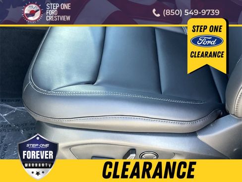 New 2024 Ford Explorer XLT w/ Equipment Group 202A image 27