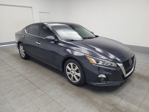 Used 2019 Nissan Altima 2.5 SV FWD image 13