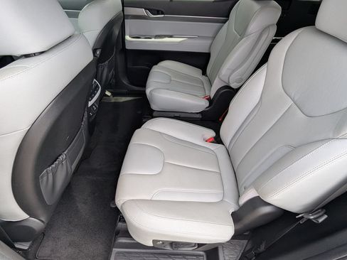 Used 2020 Hyundai Palisade SEL w/ Premium Package FWD image 18