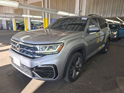 Used 2021 Volkswagen Atlas SE w/ Panoramic Sunroof Package