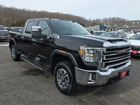 Used 2022 GMC Sierra 2500 SLT w/ SLT Convenience Package image 2