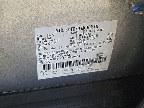 Used 2022 Ford Explorer King Ranch w/ Premium Technology Package image 35