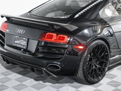 Used 2012 Audi R8 V10 w/ Enhanced Leather Pkg image 7
