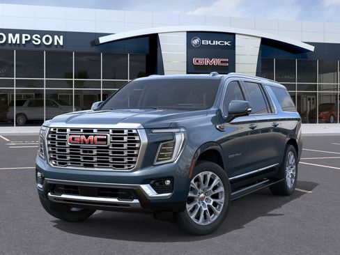 New 2026 GMC Yukon XL Denali w/ Sun & Power Step Package AWD/4WD image 30