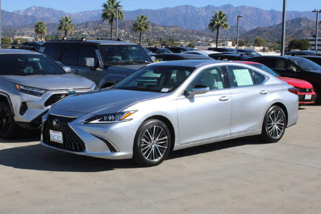 Certified 2025 Lexus ES 350 w/ Premium Package FWD image 3