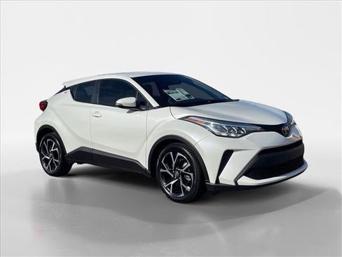 Used 2021 Toyota C-HR XLE image 8