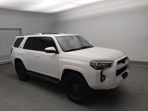Used 2018 Toyota 4Runner SR5 image 11