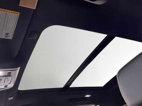 Used 2023 GMC Yukon SLT image 18