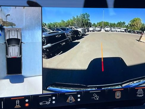 Used 2026 GMC Sierra 2500 SLE w/ SLE Value Package; image 16