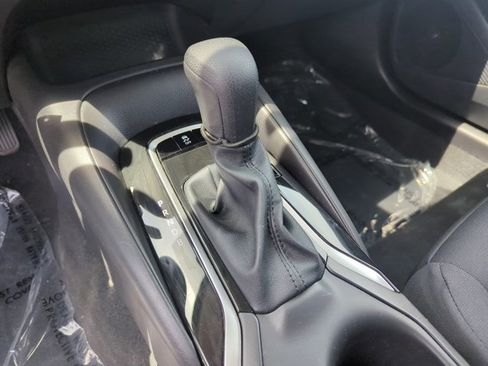 Used 2025 Toyota Corolla LE FWD image 15