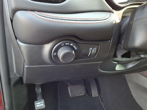 Certified 2025 Dodge Durango GT AWD/4WD image 8